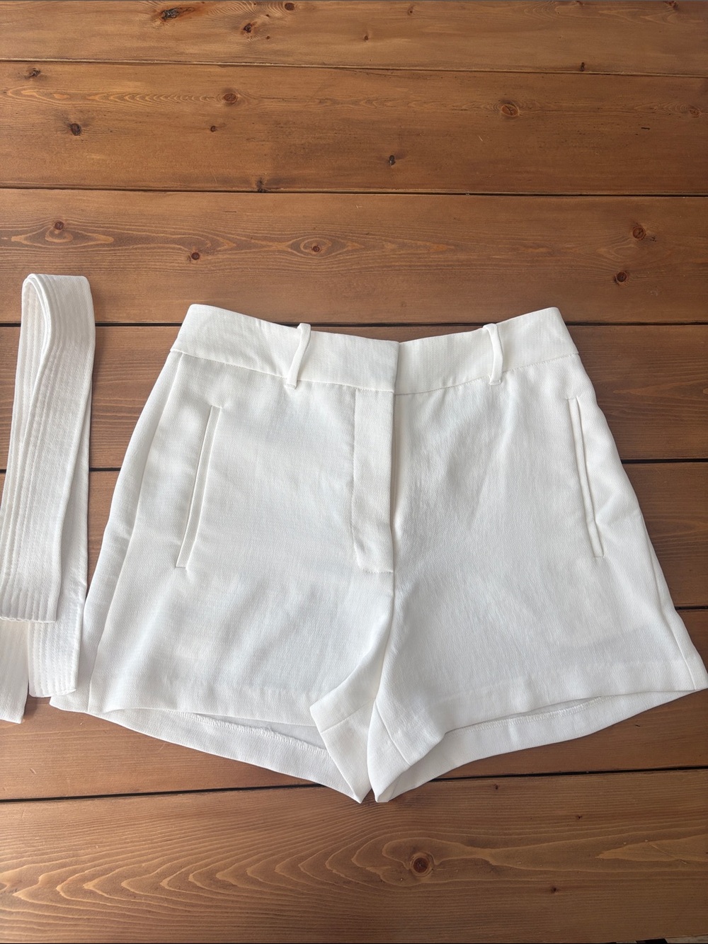 1. State white high rise shorts. NWOT size 6